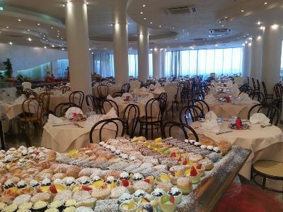Hotel Metropolitan Family 4*